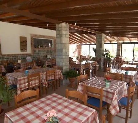 Ionikos Hotell 2*